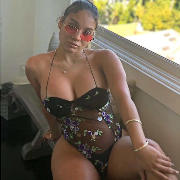 Black bodysuit with Floral design - Picture 4 of 5